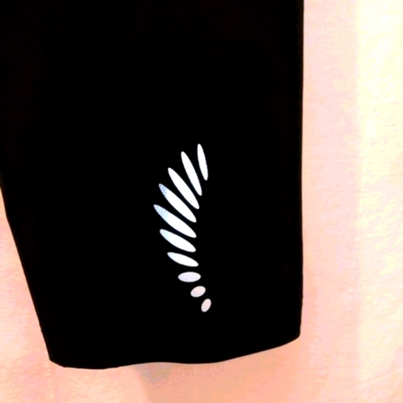 THE NORTH FACE ♡ Ladies Flight Series Capri - Picture 5 of 9